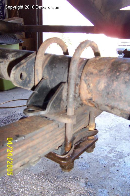 MGTD15470/Suspension System/Rear Suspension/Rear UBolts locating rear axle